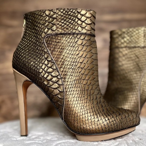 Badgley Mischka Fido Snake Print Embossed High Heels Booties 8M Bronze Wedding - Picture 4 of 16